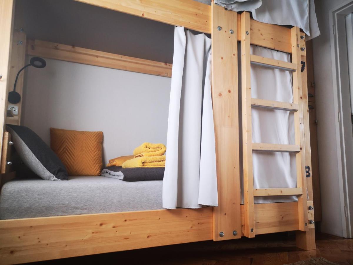 Family Surf Home - Hostel Mafra Exterior photo
